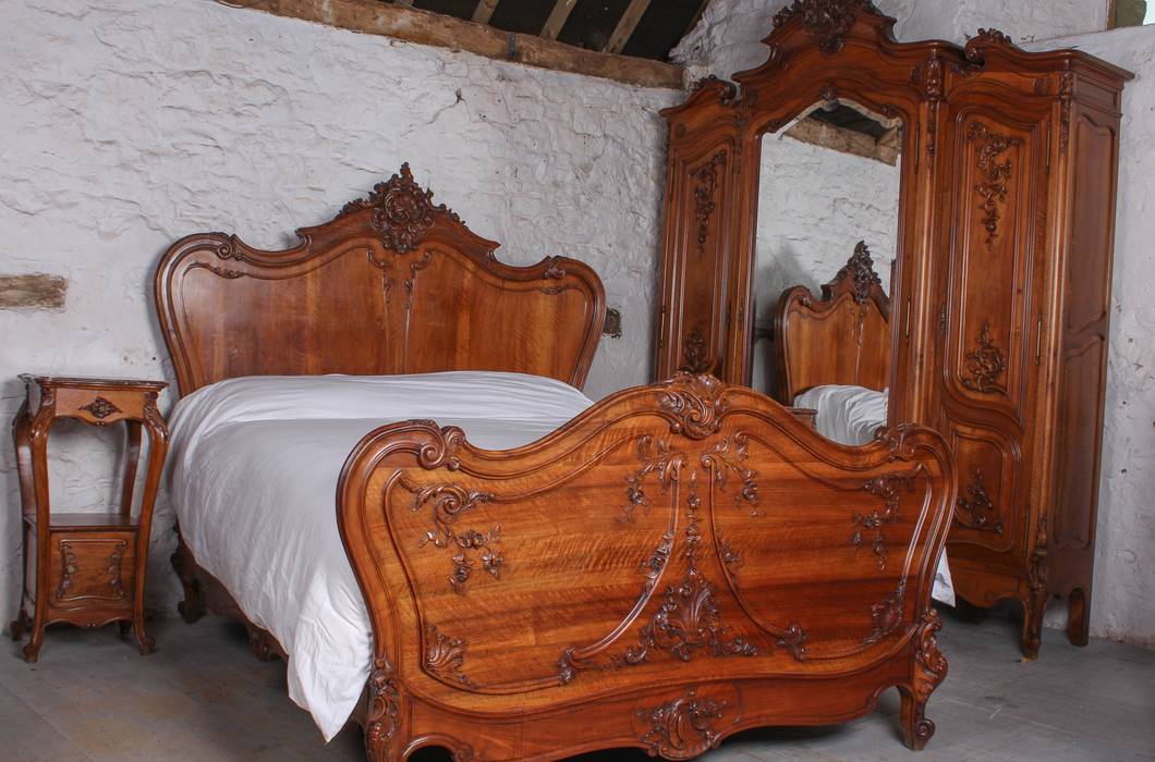 Spectacular Louis Xv Style Bedroom Suite With King Size Bed